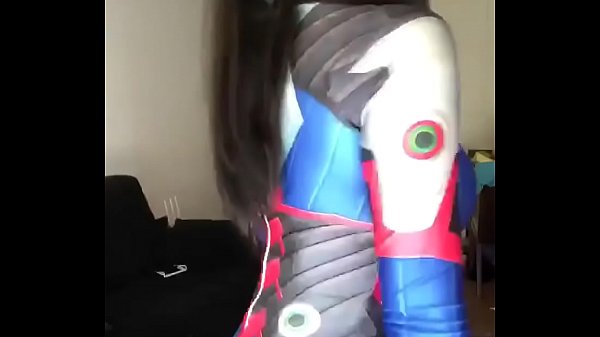 D&period;va from overwatch cosplay&sol; photos of this girl – http&colon;&sol;&sol;velocicosm&period;com&sol;4jD