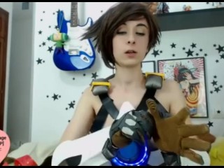 Tracer masturbating